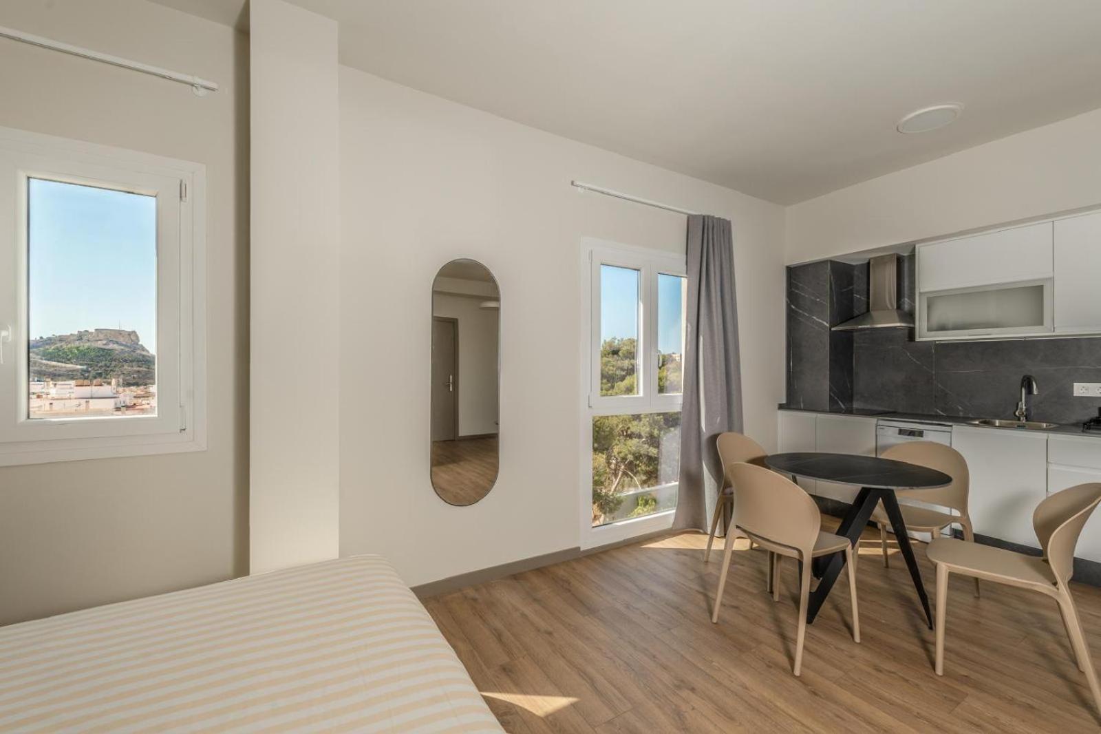 L'Alcor Aparthotel 阿利坎特 外观 照片